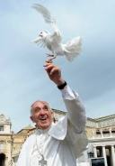 Pope  Francis with dove